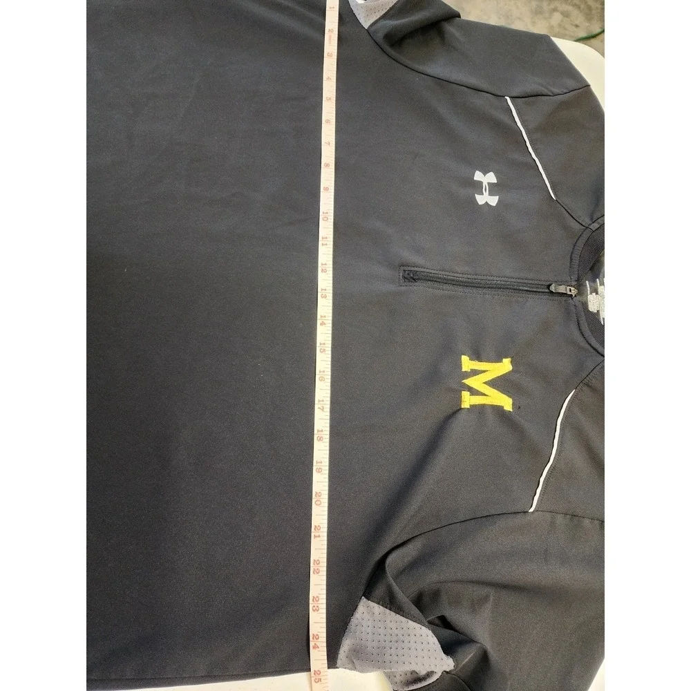 Under Armour Michigan Wolverines Mens Large 1/4 Zip Short Sleeve Windshirt Gray